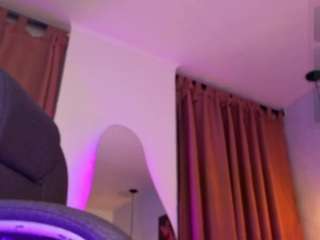 tanishaluxxx live cam preview