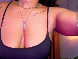 tanishaluxxx