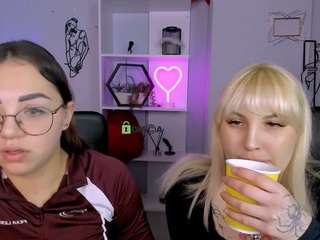 adelia-sunshine Live Webcam on CamSoda