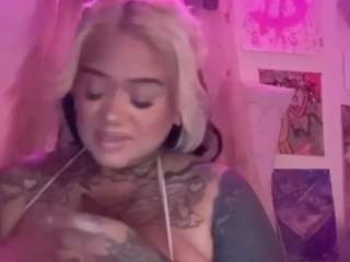ashleyave webcam
