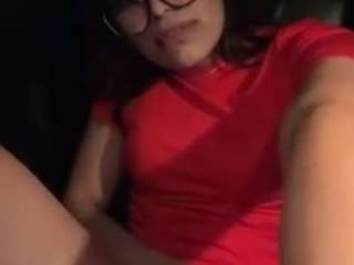 Live webcam model buttercupchikah on Soda Cams