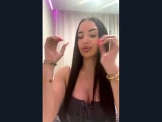 Live webcam model lakshmiscott on Soda Cams