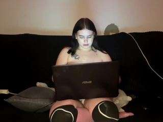 lulasalguero Live Webcam on CamSoda