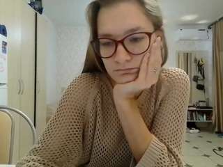 Live webcam model sharronasen on Soda Cams