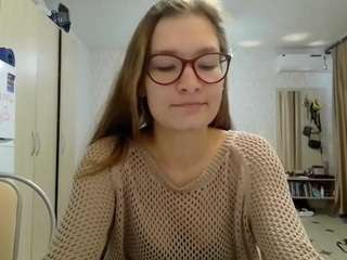 Live webcam model sharronasen on Soda Cams