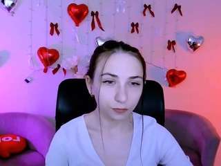 sweetie-chloe's CamSoda show and profile