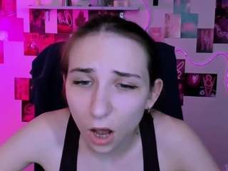 sweetie-chloe live cam profile