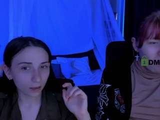 sweetie-chloe's CamSoda show and profile