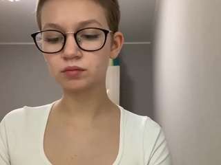 tangelamishulouin Live Webcam on CamSoda