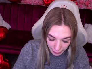 arinawong's CamSoda show and profile