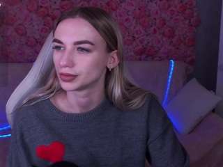 arinawong's CamSoda show and profile