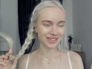 breerall's CamSoda show and profile