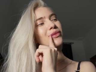 breerall's CamSoda show and profile