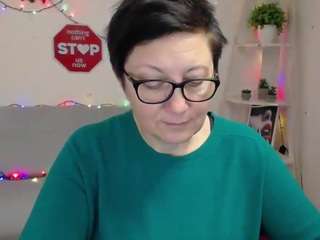 emilyl0ve Live Webcam on CamSoda