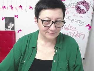 emilyl0ve's CamSoda show and profile