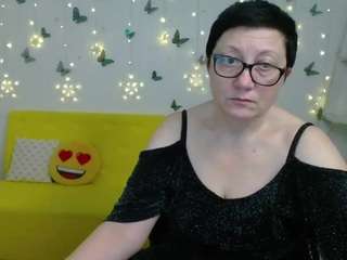 emilyl0ve live cam profile