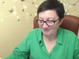 emilyl0ve's CamSoda show and profile