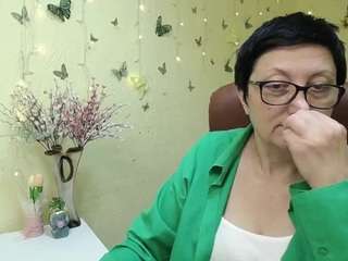 emilyl0ve Live Webcam on CamSoda