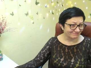 Live stream of emilyl0ve