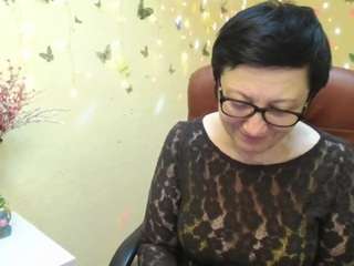 Live stream of emilyl0ve