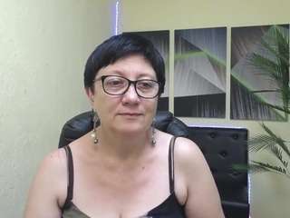 EmilyL0ve live webcam show