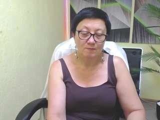 le modèle emilyl0ve est en webcam porno dans un show sur le site camsoda, il possède les tags suivants: blowjob,brown eyes,deepthroat,dildo or vibrator,doggy style,no drinking,no smoking,big tits,brown hair,hd