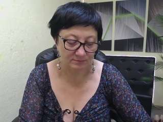 emilyl0ve Live Webcam on CamSoda