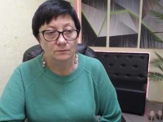 EmilyL0ve live cam preview