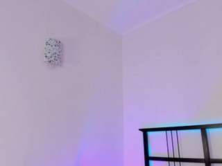FloraAmber live cam preview