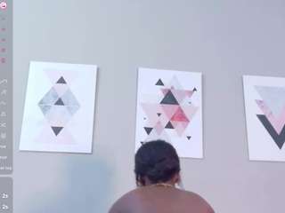 kiara-019, female webcam model,  years old, on live webcam