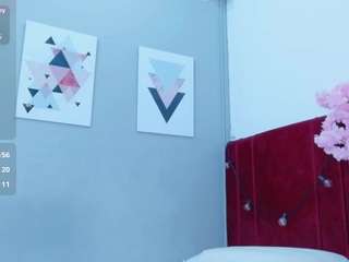 kiara-019's CamSoda show and profile