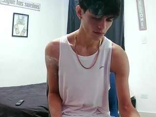 harry24saber Live Webcam on CamSoda