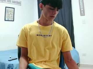 harry24saber Live Webcam on CamSoda