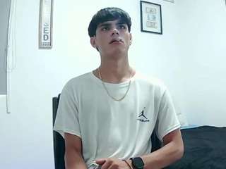 harry24Saber live cam