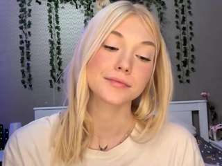 isabellahassan Live Webcam on CamSoda