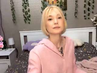 isabellahassan's CamSoda show and profile