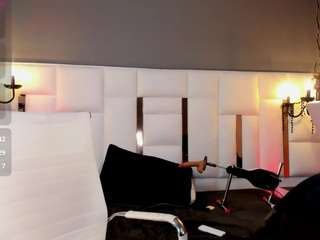 Live webcam model magic-isis on Soda Cams