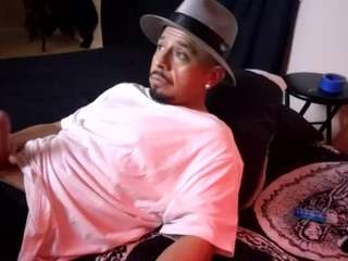 papihasitbigg webcam