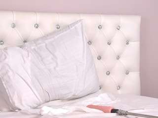 le modèle ailynice est en webcam porno dans un show sur le site camsoda, il possède les tags suivants: blonde hair,erotic dance,full nudity,normal,orgasm,pov,small tits,teen 18,young adult,hd