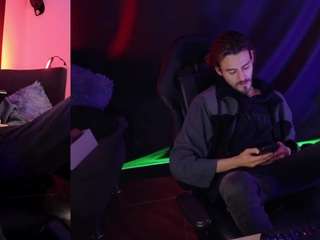 delacruz-911, male webcam model,  years old, on live webcam