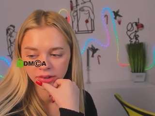 flora-nyx webcam model