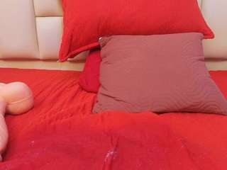 Melanie-Gale live webcam show