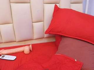 Melanie-Gale live webcam show
