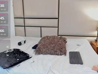 Live webcam model alejandra-loppez on Soda Cams