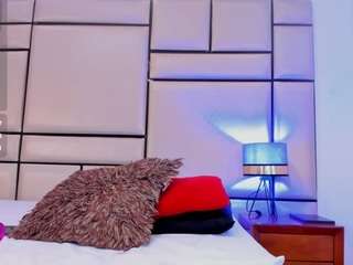 le modèle alejandra-loppez est en webcam porno dans un show sur le site camsoda, il possède les tags suivants: ahegao,shaved pussy,lush,anal,nature,no smoking,orgasm,pov,pussy,spank,lingerie,tease,teen (18+),tittyfuck,toys,twerk,wet,young adult,lovense,natural