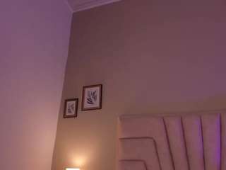 angelica-crosss's CamSoda show and profile