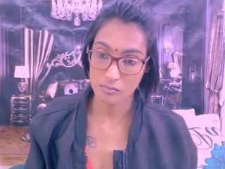 indianrebel2luv live webcam show