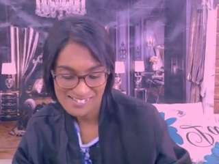 indianrebel2luv live webcam show