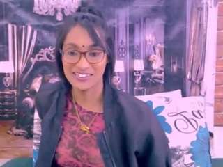 indianrebel2luv live webcam show
