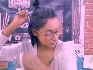 Chazzy live webcam show